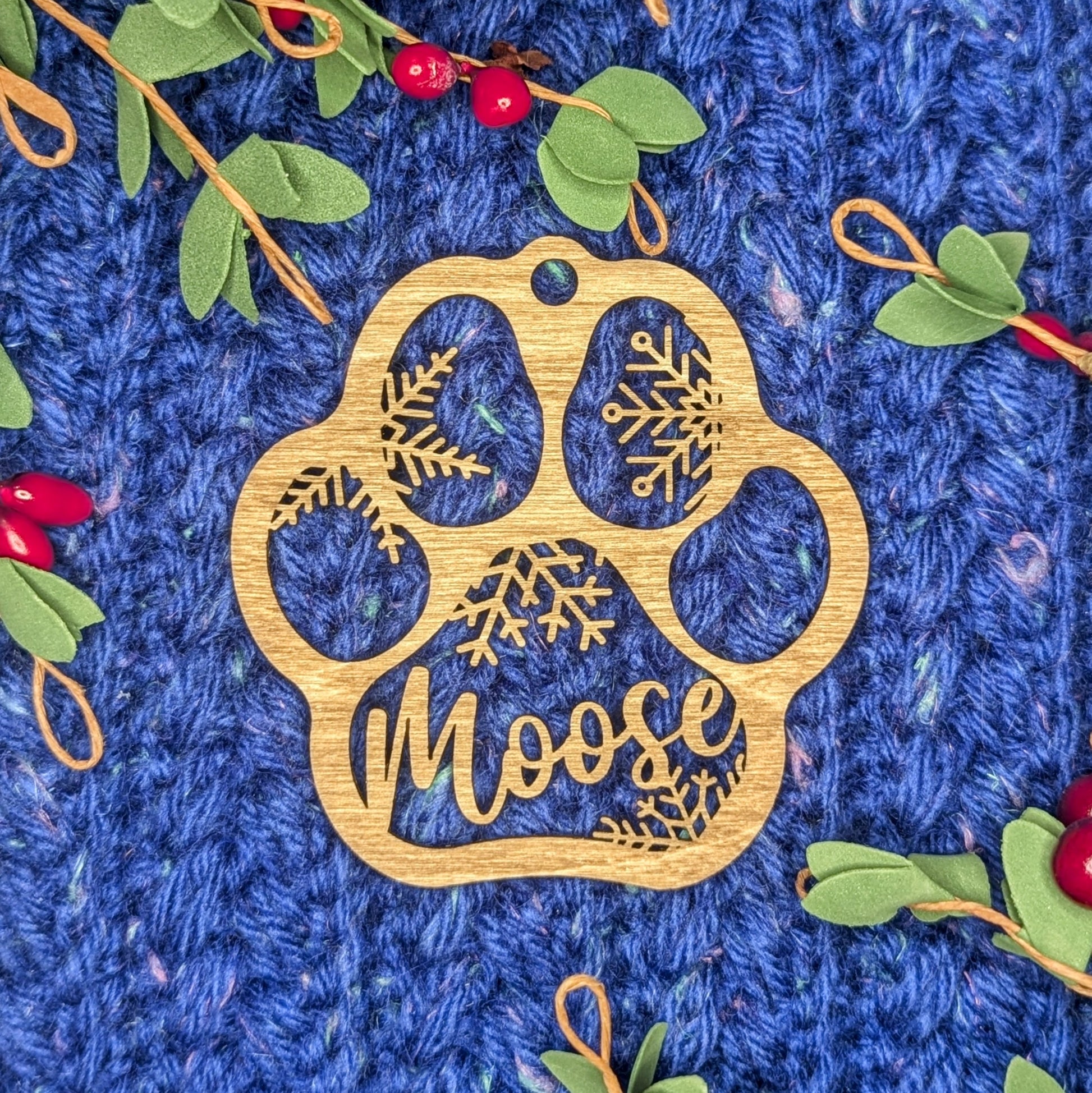 Personalized Cat Ornament with Snowflake | Modern Kitten Paw Print Christmas Gift | Custom Pet Decoration