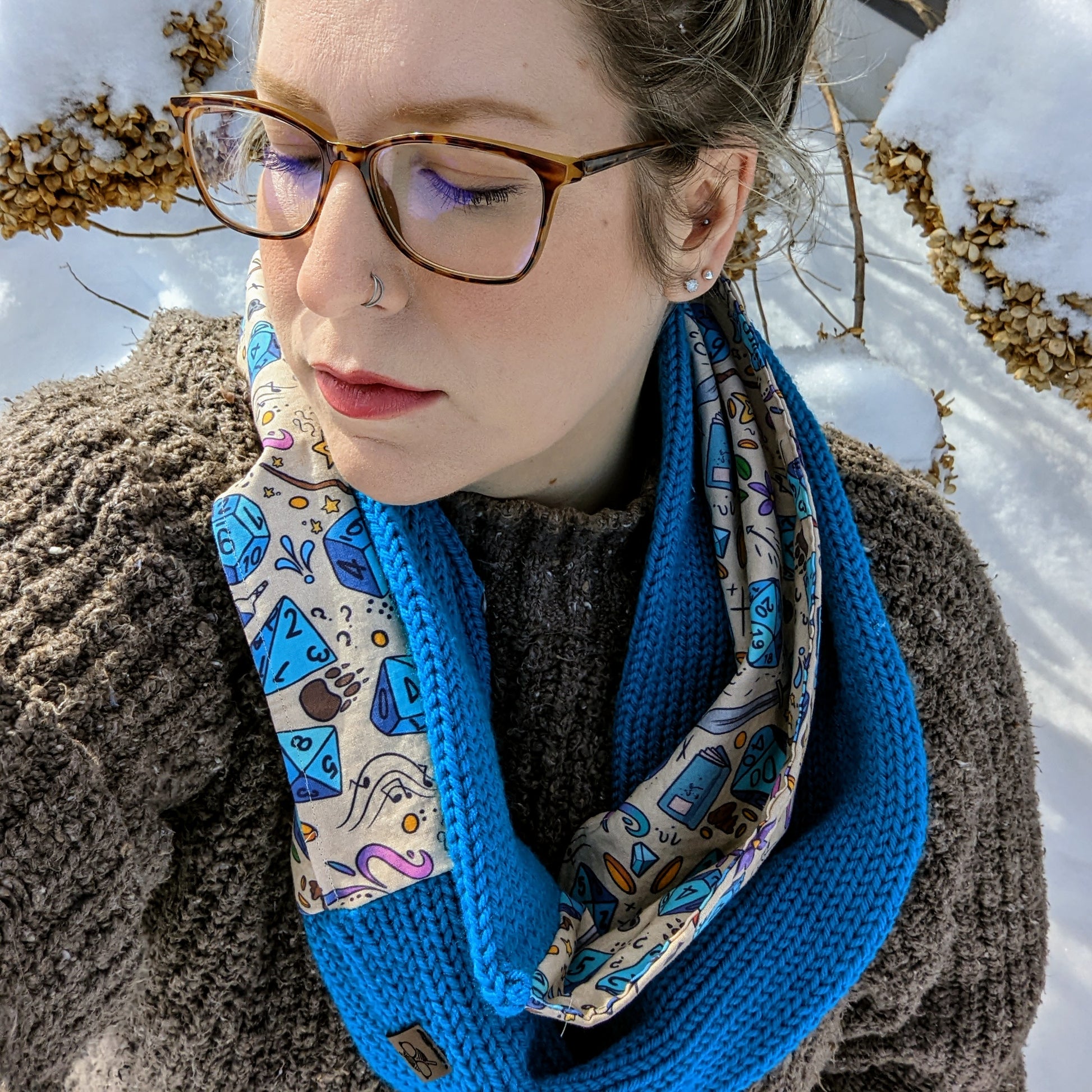 Cute Loot Infinity Scarf | D&D Dungeons and Dragons Tweed Handmade Knit Cowl Scarf | Gift idea for her | Girl Female Present