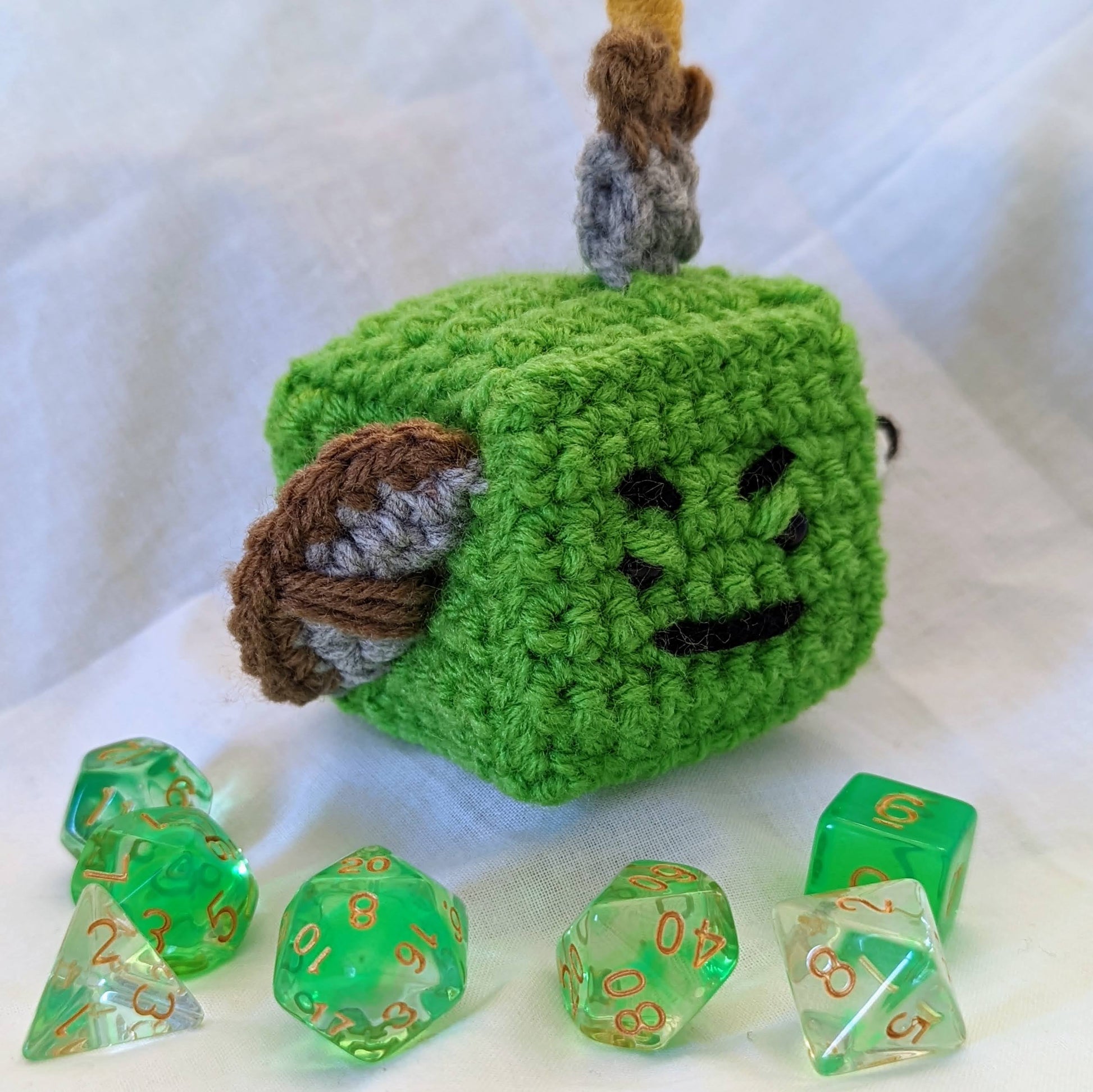 Gelatinous Cube DIY Kit and Pattern | Amigurumi Crochet Pattern | Dungeons and Dragons Gift for Her | Gift for Nerds